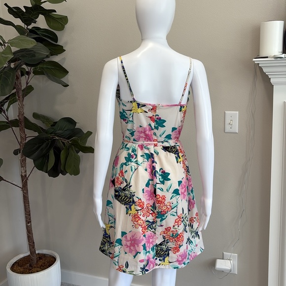 Yumi Kim Floral Bird Print Sundress Size Small Faux Wrap Tie Waist Pocket Dress - Picture 14 of 15